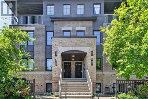 33-701 B Sue Holloway Dr, Nepean, ON, K2J5R6 | Card Image