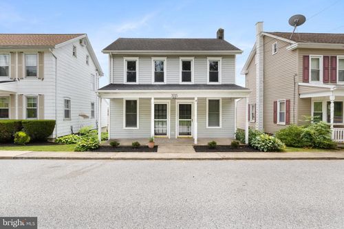 3215 High St, Emigsville, PA, 17318-2016 | Card Image