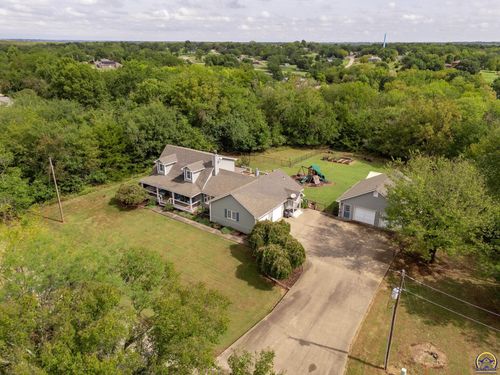 6288 Ridgeview Dr, Ozawkie, KS, 66070-4113 | Card Image