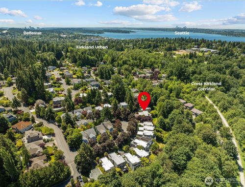 11120 Ne 106th Pl, Kirkland, WA, 98033-5084 | Card Image