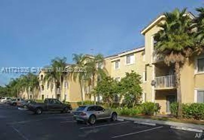 APT-129 - 2600 S University Dr, Condo with 3 bedrooms, 2 bathrooms and null parking in Davie FL | Image 36