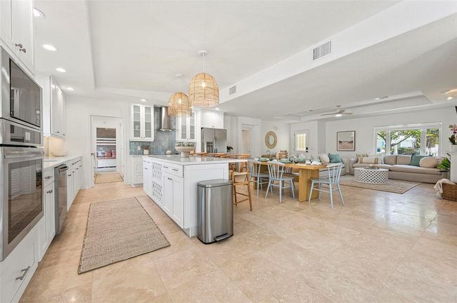 204 75 Th St, House other with 3 bedrooms, 2 bathrooms and null parking in HOLMES BEACH FL | Image 22