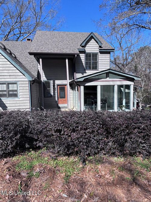 315 Buccaneer Dr, Hattiesburg, MS, 39402-7723 | Card Image