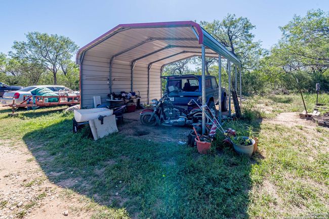 120 Dickerson Rd, House other with 3 bedrooms, 2 bathrooms and null parking in Bigfoot TX | Image 40