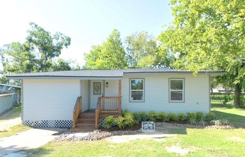 58 Hybiscus Ct, Lake Jackson, TX, 77566-5322 | Card Image