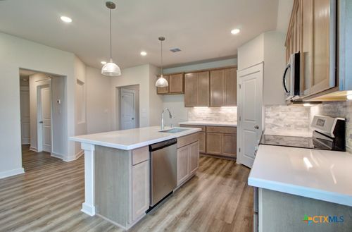 3673 Meteor Rd, New Braunfels, TX, 78130-0605 | Card Image