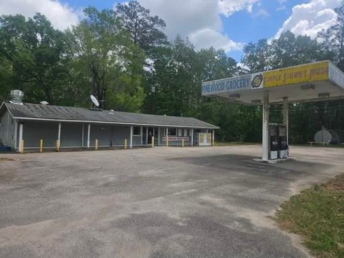 1001 Pinewood Blvd, Sour Lake, TX, 77659-9203 | Card Image