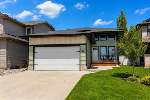 9 Bowman Circle, Sylvan Lake, AB, T4S0H4 | Card Image