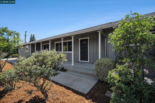 2540 Yale Street, Martinez, CA, 94553 | Card Image