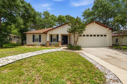403 Hunters Ridge Rd, DeFuniak Springs, FL, 32433-1512 | Card Image