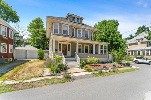 3 Oakland Park, Medford, MA, 02155-3225 | Card Image