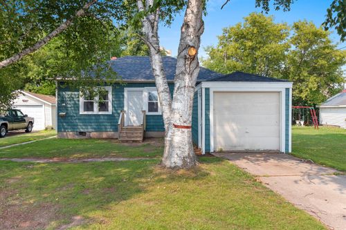626 S 20th St, Manitowoc, WI, 54220-3817 | Card Image
