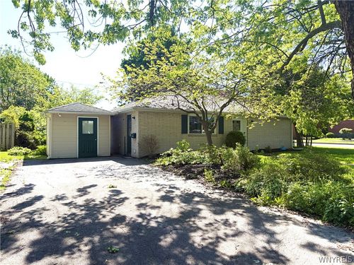 700 Park Ave, Medina, NY, 14103-1024 | Card Image