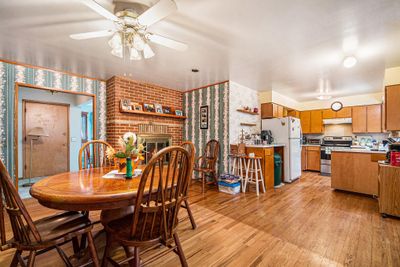 lots of dining space | Image 3