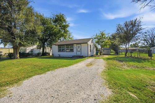 102 W 40th Pl, Sand Springs, OK, 74063-2701 | Card Image