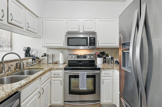 APT-8 - 211 Cimarron Trl, Condo with 2 bedrooms, 3 bathrooms and null parking in Irving TX | Image 11