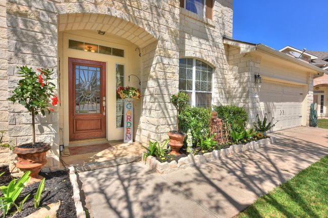 Front Entry | Image 4