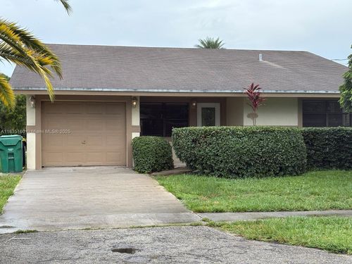 240 Nw 12th Ct, Dania Beach, FL, 33004-2626 | Card Image