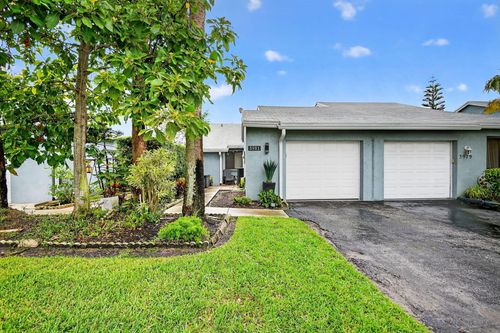 3981 Island Club Cir W, Lake Worth, FL, 33462-2183 | Card Image