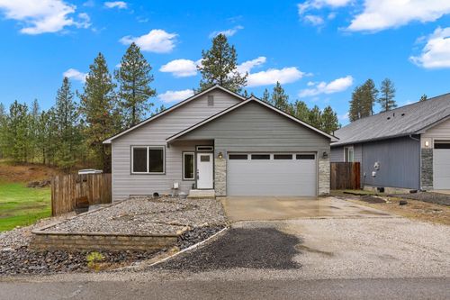 17917 N Division Rd, Colbert, WA, 99005-5010 | Card Image