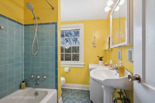 841 Rolling Pass, Glenview, IL, 60025-4148 | Card Image