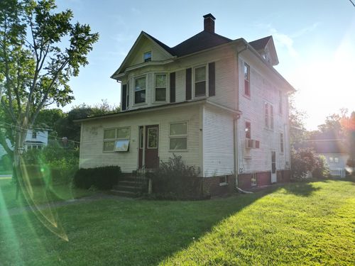 533 4th St, Watseka, IL, 60970-1622 | Card Image