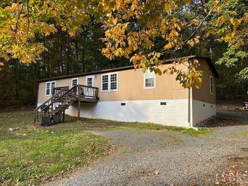 1225 Riverville Rd, GLADSTONE, VA, 24553-3147 | Card Image