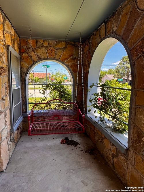 102 S 11th St, Junction, TX, 76849-5326 | Card Image