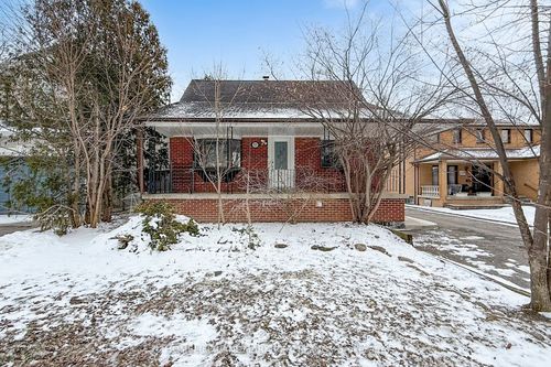 223 Pleasant Ave, North York, ON, M2M1M6 | Card Image