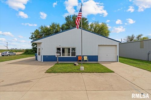 503 1st St, De Witt, IA, 52742-2003 | Card Image