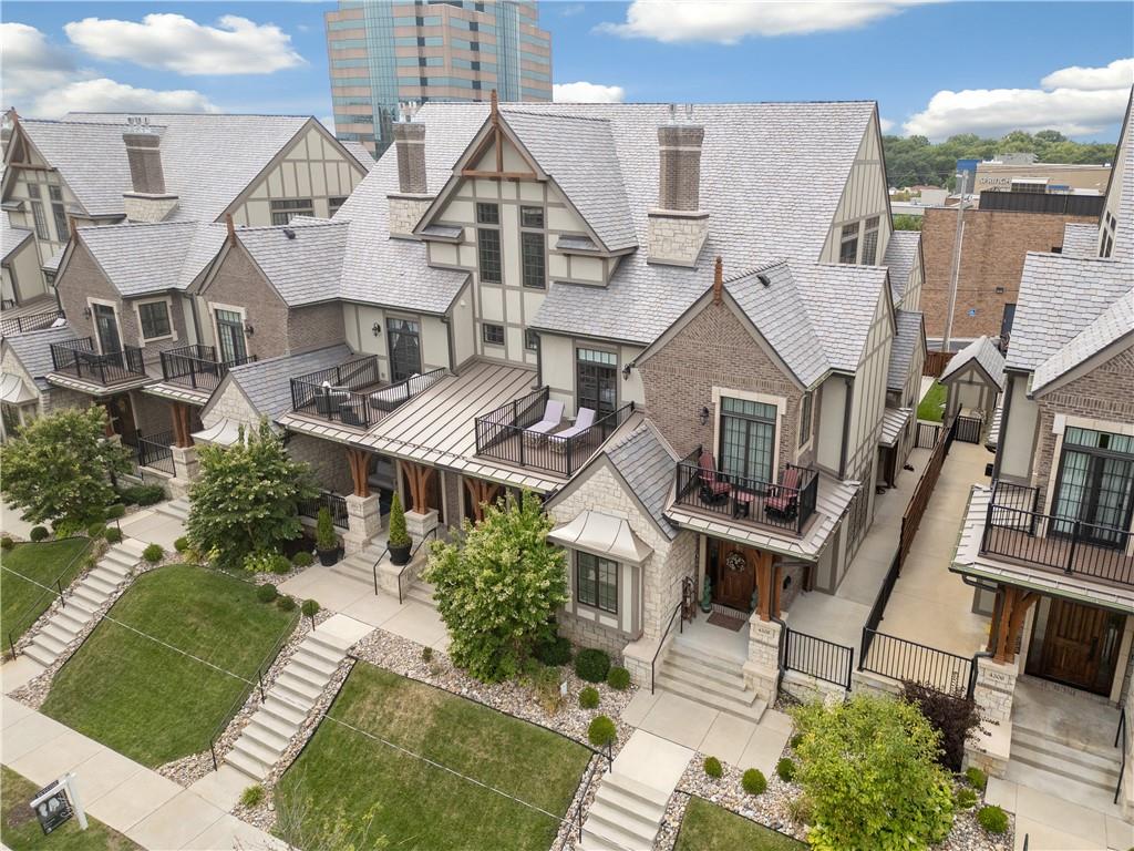 Summit St, Kansas City, MO 64111