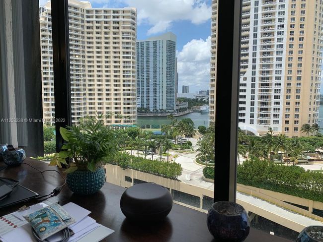 APT-1420 - 540 Brickell Key Dr, Condo with 1 bedrooms, 2 bathrooms and null parking in Miami FL | Image 6
