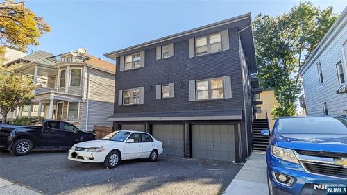 401 Undercliff Ave, Edgewater, NJ, 07020-1245 | Card Image