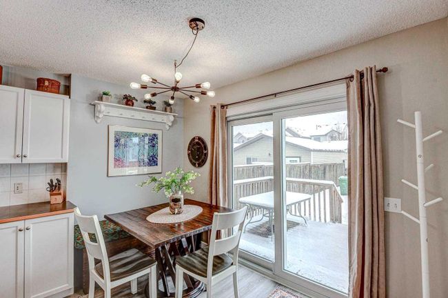 93 Prestwick Rise Se, Home with 3 bedrooms, 1 bathrooms and 2 parking in Calgary AB | Image 12