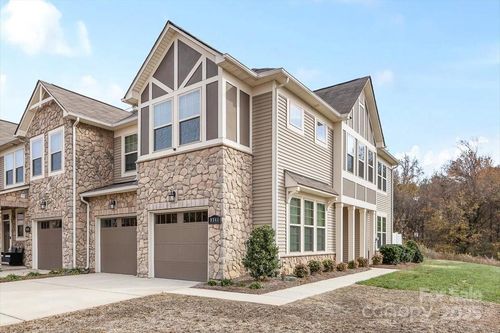 9341 Glenburn Ln, Charlotte, NC, 28278-6988 | Card Image