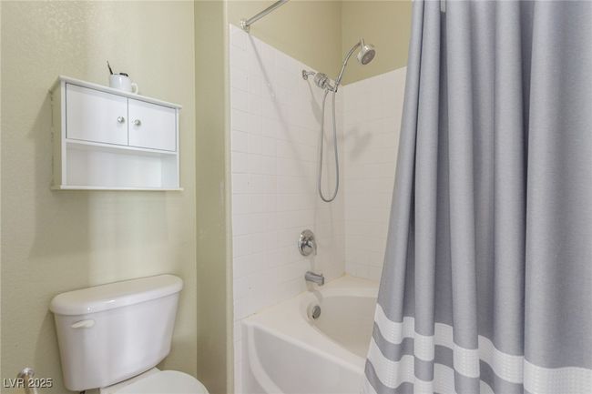 UNIT-202 - 10191 Deerfield Beach Ave, Condo with 3 bedrooms, 2 bathrooms and null parking in Las Vegas NV | Image 23