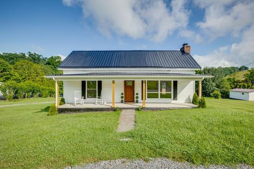 4470 Mountain Rd, Cedar Bluff, VA, 24609-8232 | Card Image