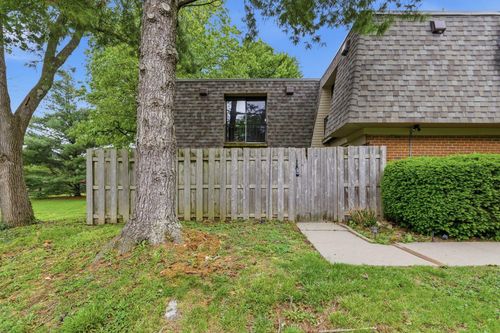 7-401 Redding Rd, Lexington, KY, 40517-2504 | Card Image