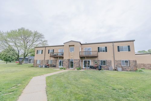 3 27th St, Spirit Lake, IA, 51360-1875 | Card Image