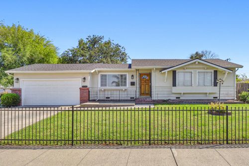 2154 Meadowglen Ave, Sacramento, CA, 95832-1218 | Card Image