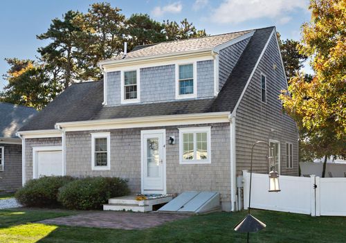 4 Dory Lane, Eastham, MA, 02642 | Card Image