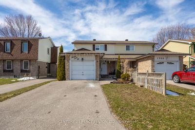 1366 Orlando Crt, Home with 3 bedrooms, 2 bathrooms and 5 parking in Oshawa ON | Image 3