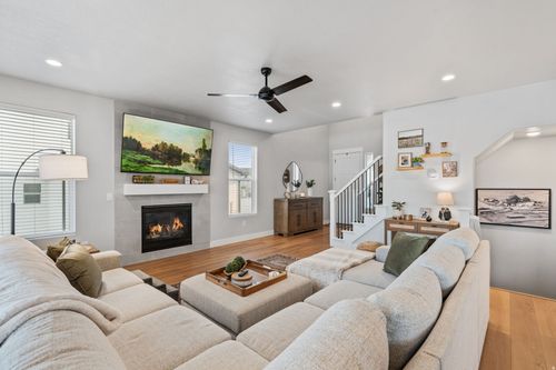 5658 W 7340 S, West Jordan, UT, 84081-4432 | Card Image