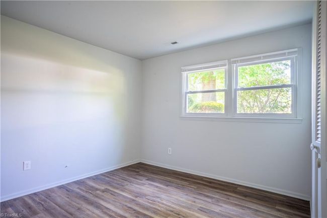 Downstairs bedroom | Image 20