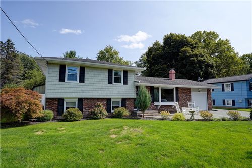 336 Beckwith Rd, West Henrietta, NY, 14586-9718 | Card Image