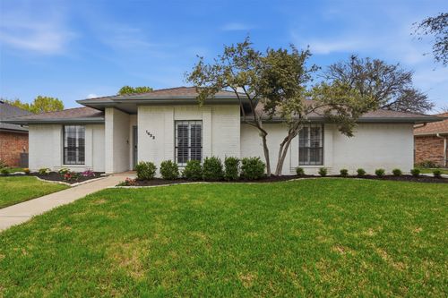 1622 Shadow Moss Way, Carrollton, TX, 75007-3909 | Card Image