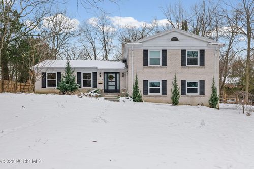 2203 Innisbrook Rd, Ottawa Hills, OH, 43606-2528 | Card Image