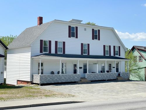 608 E Main St, Newport, VT, 05855-5830 | Card Image