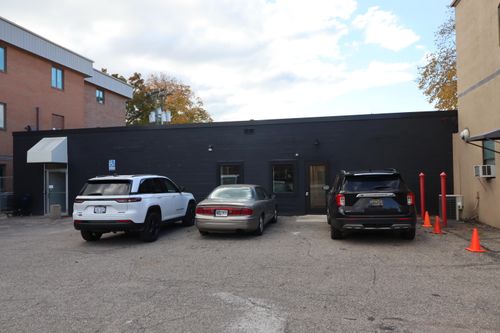 228 E Michigan Ave, Paw Paw, MI, 49079-1409 | Card Image