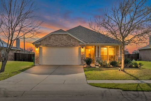 116 Bison Meadow Dr, Waxahachie, TX, 75165-8765 | Card Image